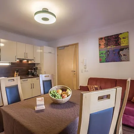Mozart Apartment *